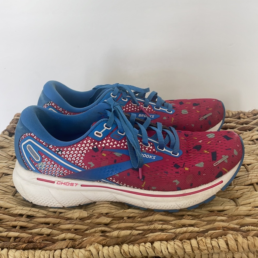 Brooks Ghost 14 Running Shoes Blue & Pink Graffiti Size 7.5 - Picture 2 of 11